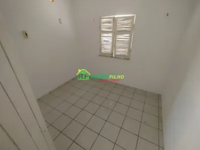 Casa com 2 Quartos para alugar, 10m² no Parque Piauí, Teresina