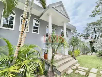 Casa com 6 Quartos à venda, 320m² no Camboinhas, Niterói