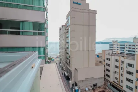 Apartamento com 4 Quartos para alugar, 200m² no Meia Praia, Itapema