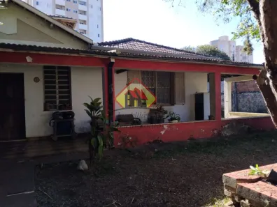 Sobrado com 5 Quartos à venda, 480m² no Vila São José, Taubaté