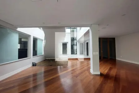Casa com 5 Quartos à venda, 581m² no Chácara Monte Alegre, São Paulo