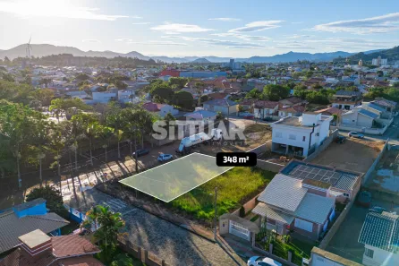 Lote/Terreno à venda, 348m² no Centro, Capivari de Baixo