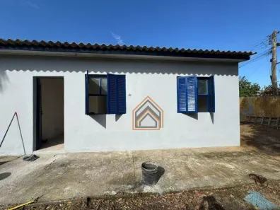 Casa com 2 Quartos para alugar, 37m² no Formoza, Alvorada