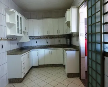 Casa com 2 Quartos à venda, 220m² no Martins, Uberlândia