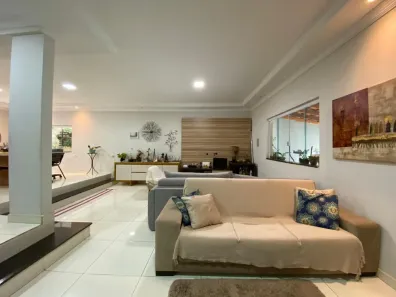 Casa com 3 Quartos à venda, 300m² no Presidente Roosevelt, Uberlândia