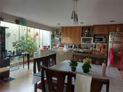 Sobrado com 4 Quartos à venda, 537m² no Vila Antonina, São Paulo