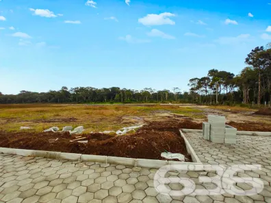 Lote/Terreno à venda, 471m² no Praia da Enseada, São Francisco do Sul
