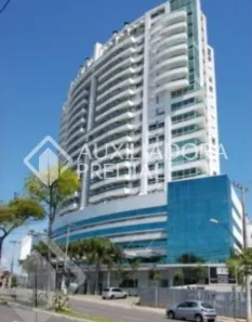 Sala Comercial à venda, 785m² no Três Figueiras, Porto Alegre