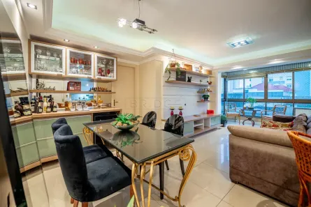 Apartamento com 2 Quartos à venda, 86m² no Três Figueiras, Porto Alegre