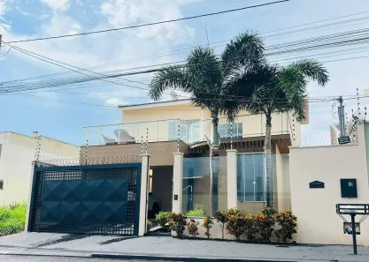 Sobrado com 3 Quartos para alugar, 360m² no Residencial Interlagos, Rio Verde
