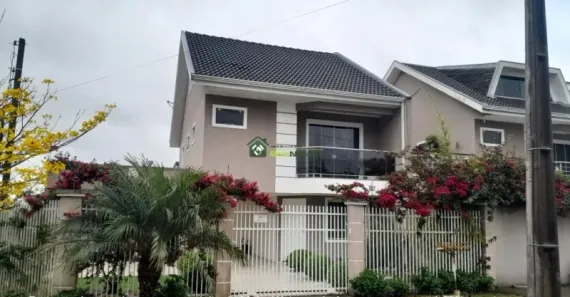 Sobrado com 4 Quartos à venda, 199m² no Centro, Araucária