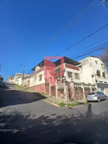 Casa com 3 Quartos à venda, 211m² no Bonfim, Belo Horizonte