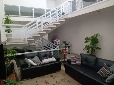 Sobrado com 3 Quartos à venda, 220m² no Jardim Guapituba, Mauá