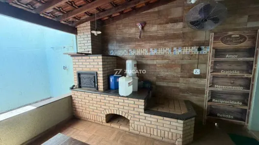 Casa com 2 Quartos para alugar, 216m² no Residencial Estados Unidos, Uberaba