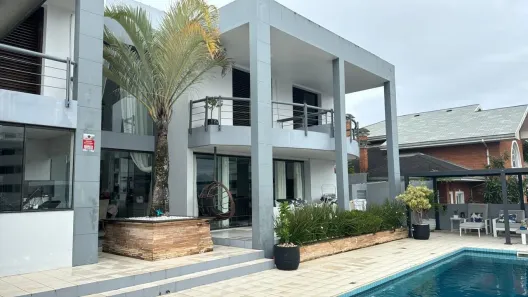 Casa com 5 Quartos à venda, 585m² no João Paulo, Florianópolis