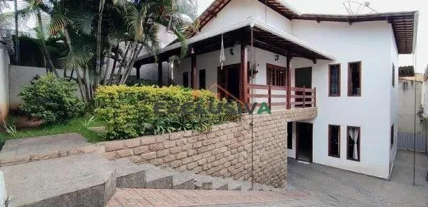 Casa com 4 Quartos à venda, 290m² no Jardim Riacho das Pedras, Contagem