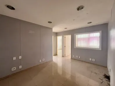 Sala Comercial para alugar, 52m² no Benfica, Rio de Janeiro