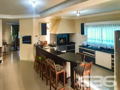 Sobrado com 4 Quartos à venda, 385m² no Petrópolis, Joinville