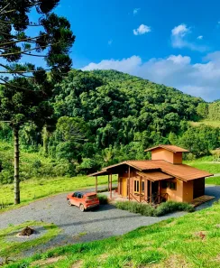 Fazenda/Sítio com 5 Quartos à venda, 126000m² no , Camanducaia