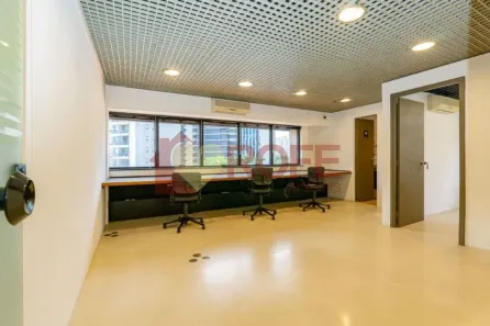 Sala Comercial à venda, 45m² no Vila Olímpia, São Paulo