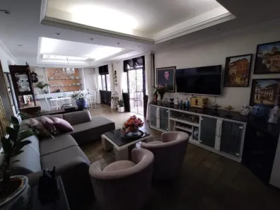 Casa com 6 Quartos à venda, 330m² no Hipódromo, Recife