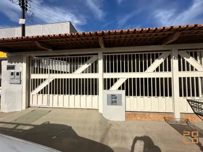 Casa com 3 Quartos para alugar, 150m² no Setor Coimbra, Goiânia