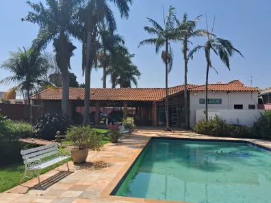 Imóvel Comercial com 4 Quartos à venda, 649m² no Vila José Bonifácio, Araraquara