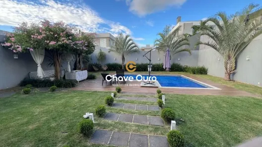 Sobrado com 4 Quartos à venda, 374m² no FAG, Cascavel
