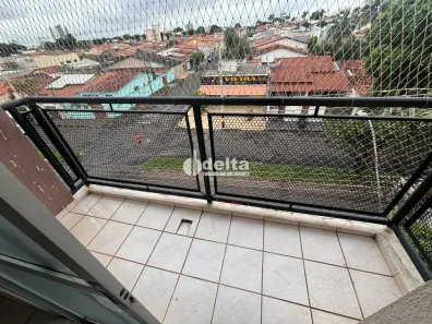 Apartamento com 3 Quartos à venda, 75m² no Segismundo Pereira, Uberlândia