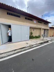 Casa com 4 Quartos à venda, 188m² no Itararé, Teresina