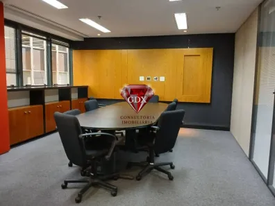Sala Comercial para alugar, 214m² no Vila Olímpia, São Paulo