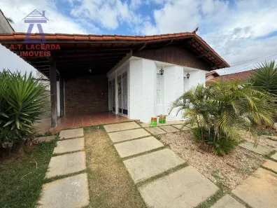 Casa com 3 Quartos para alugar, 360m² no Jardim São Luiz, Montes Claros