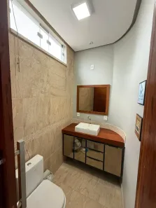 Casa de Condomínio com 3 Quartos para alugar, 250m² no Ponta Negra, Manaus