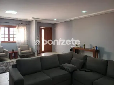Sobrado com 4 Quartos à venda, 404m² no Campestre, Santo André