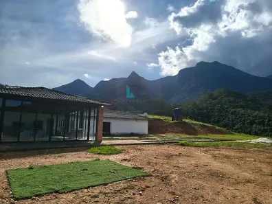 com 3 Quartos à venda, 1m² no Centro, Cruzeiro