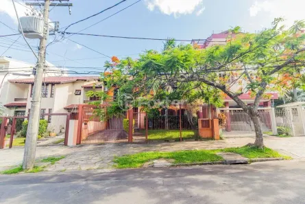 Casa com 5 Quartos à venda, 380m² no Chácara das Pedras, Porto Alegre