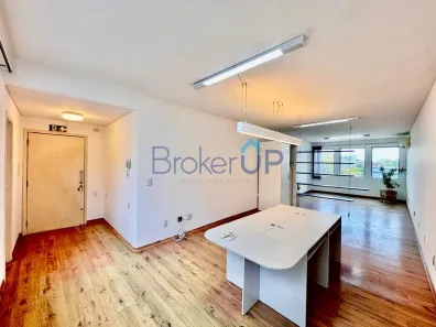 Sala Comercial para venda ou aluguel, 49m² no Floresta, Porto Alegre