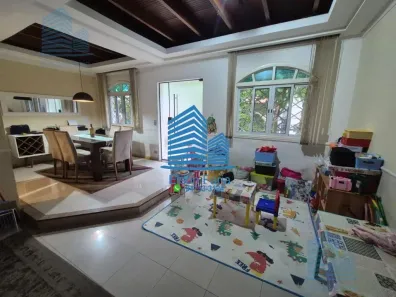 Sobrado com 4 Quartos à venda, 320m² no Adalgisa, Osasco