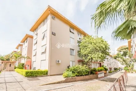 Apartamento com 2 Quartos à venda, 48m² no Passo da Areia, Porto Alegre