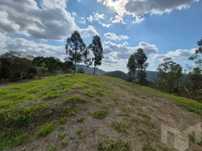 Fazenda/Sítio com 5 Quartos à venda, 57000m² no Itaipava, Petrópolis