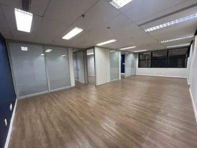 Sala Comercial para venda ou aluguel, 111m² no Vila Olímpia, São Paulo
