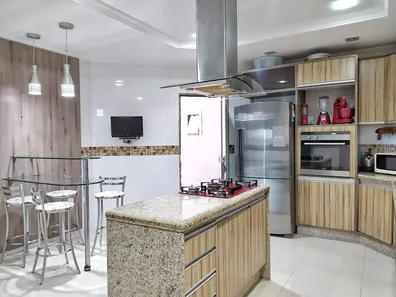Casa de Condomínio com 4 Quartos à venda, 330m² no Lagoa, Macaé