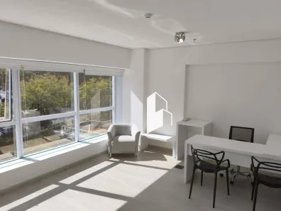 Sala Comercial para alugar, 42m² no Green Valley Alphaville, Barueri