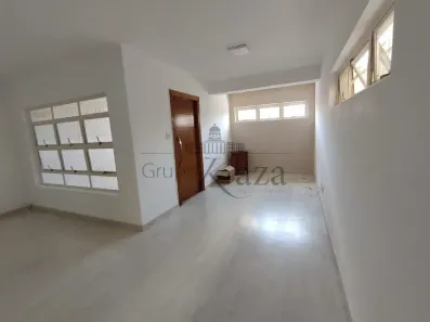 Imóvel Comercial com 3 Quartos à venda, 155m² no Jardim Paraíba, Jacareí