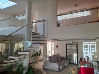 Casa com 5 Quartos para alugar, 312m² no Vila Harmonia, Araraquara