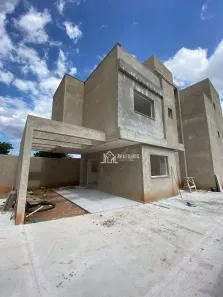 Sobrado com 3 Quartos à venda, 120m² no Uberaba, Curitiba