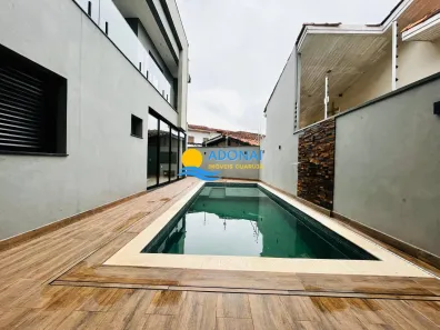 Casa com 3 Quartos à venda, 250m² no Enseada, Guarujá