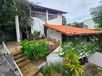 Sobrado com 3 Quartos à venda, 306m² no De Lourdes, Fortaleza