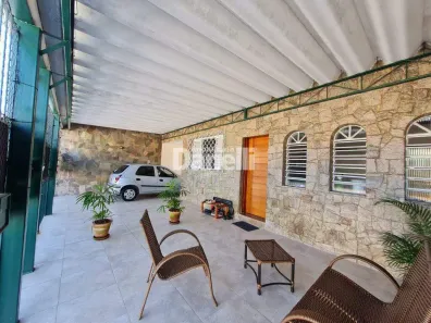 Casa com 5 Quartos à venda, 265m² no Vila Paulista, Taubaté