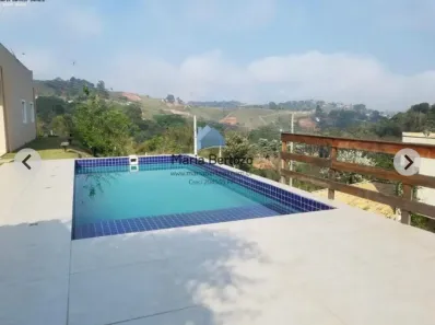 Fazenda/Sítio com 3 Quartos à venda, 130m² no Centro, Igaratá